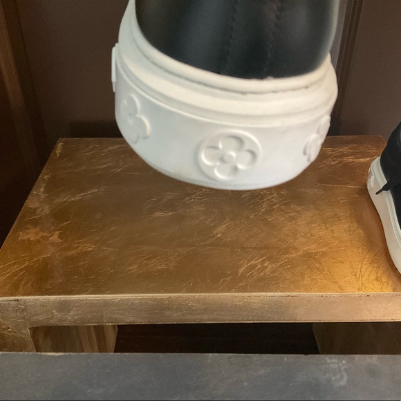 Black LV Sneakers - Picture 5 of 5